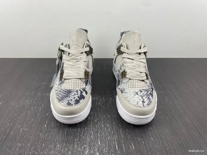 One Kick Snakeskin Retro 4 819139-030 Jordan 0518